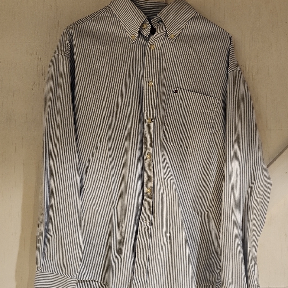 Tommy Hilfiger Men's Navy and White Striped Shirt